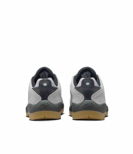 ナイキ SB バータブレイ / Nike SB Vertebrae