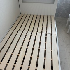 セミダブルベッドの画像