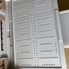 baby pods 子供用デスクと椅子セットの画像