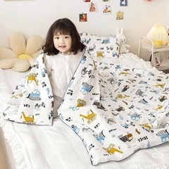 子ども用布団 クマとライオン柄の画像