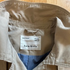 ZARAトレンチコート　140センチの画像
