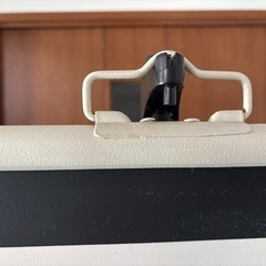 プロジェクタースクリーンとスタンドの画像