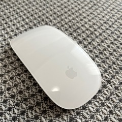 Apple Magic Mouse MK2E3J/A A1657 ホワイト 本体の画像