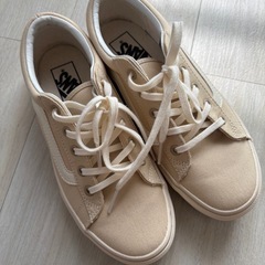 Vans ベージュスニーカーの画像