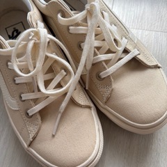 Vans ベージュスニーカーの画像