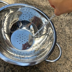 蒸しザルとリンス用のキッチン防錆ステンレススチールキッチンザルの画像