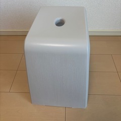 ニトリ 通気性が良い 抗菌風呂いす ラフィーネ 高さ35cm(ホワイト)の画像