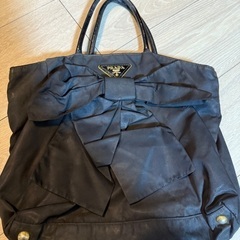 プラダ　バック　30×30センチ　使用感や色褪せありの画像