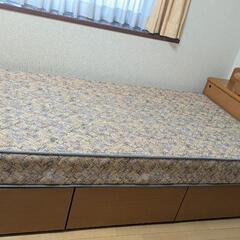 マットレス付きシングルベッド【交渉中】の画像