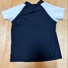 半袖ラッシュガード120サイズの画像