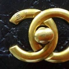 (3）箱付き‼️ 非常に入手困難‼️【日本未入荷】CHANEL ポーチ付き ショルダーバッグ•正規品の画像