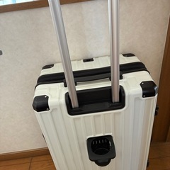 スーツケースMサイズ4-7泊用の画像