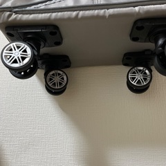 多機能大容量のトラベルバッグ　大きさ変えられますの画像