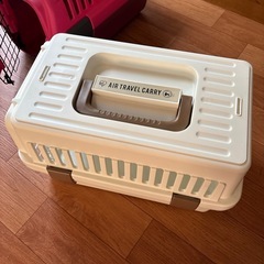 ペット用ハードキャリー白の画像