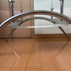 ガラステーブルの画像