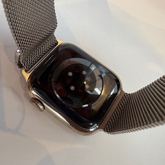 Apple Watch Series 8 ゴールドの画像
