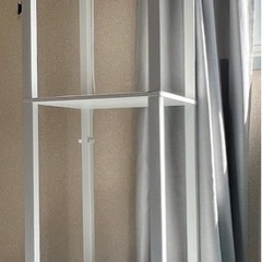 ライト付きラックの画像