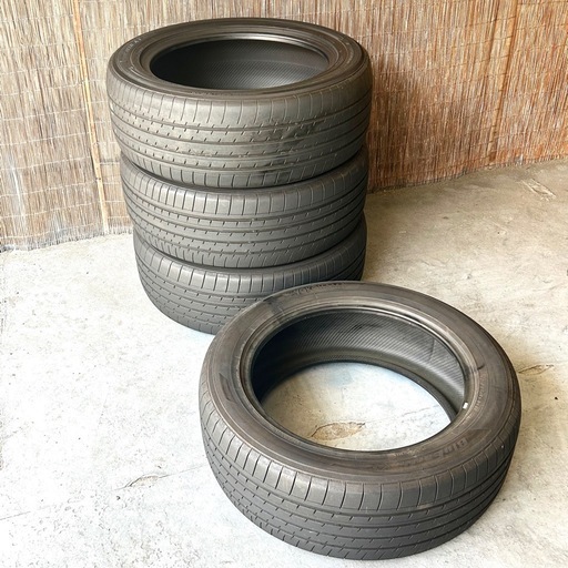 ヨコハマ(Yokohama) 'BluEarth-XT AE61 　235/55R19105VXL【中古美品】