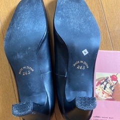 黒パンプス 24.5cmの画像
