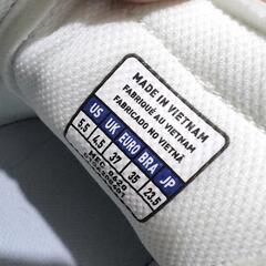 結構美品✩23.5ミズノ　レディーススニーカーの画像