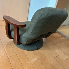 【2日間限定】木製肘掛け付き 回転座椅子 グリーン 幅52×高さ43×奥行40cmの画像