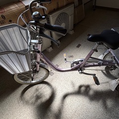大人用三輪車の画像