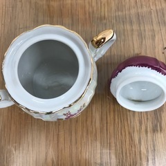 【未使用】ティーカップ＆ソーサー5客セット　シュガーポット付きの画像