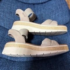 スケッチャーズサンダルの画像