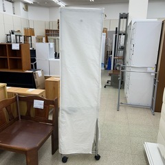 リユースのサカイ東金店 キャスター付き ハンガーラック ※布カバー右チャック破損 TJ13993の画像