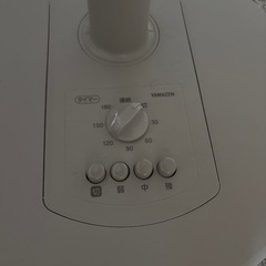 グレージュ扇風機の画像
