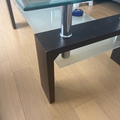ガラステーブルの画像