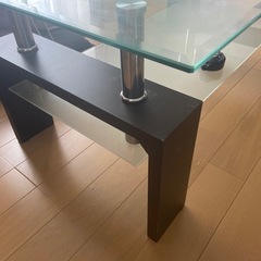 ガラステーブルの画像