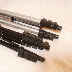 カメラ用三脚２個　中古品の画像