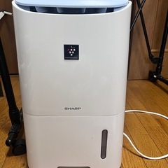 お譲り先 決まりました！ニトリ伸縮物干しとSHARP除湿機セットで差し上げます！の画像
