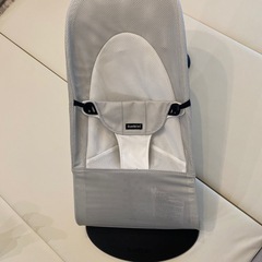 ベビービョルン バウンサー ライトグレーの画像