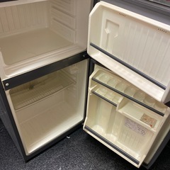 82L冷蔵庫の画像