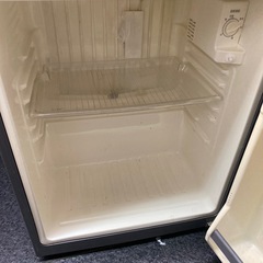 82L冷蔵庫の画像