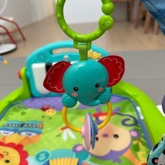 ベビージム プレイマット ピアノ付きの画像