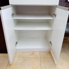 リユースのサカイ太田店★ジモティ割あり★  食器棚 白 H178×D40×W59.5 クリーニング済み OJ10564の画像