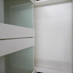リユースのサカイ太田店★ジモティ割あり★  食器棚 白 H178×D40×W59.5 クリーニング済み OJ10564の画像