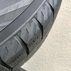 新品ワンシーズンのみ　スタッドレスタイヤ　ヨコハマの画像