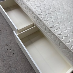 H1101 訳あり‼️　収納付きダブルベッド　　宮　照明付き　マットレスセット　喫煙による変色、生活臭あり　　の画像