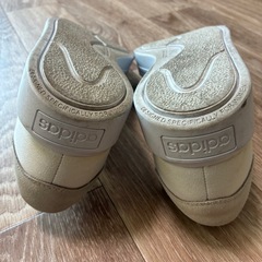 アディダス　ホワイトスニーカー　厚底　24センチの画像