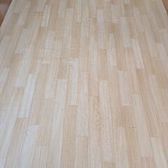 ベージュのクッションフロアマットの画像