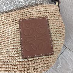 LOEWE　ポシェットの画像