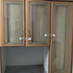 食器棚の画像