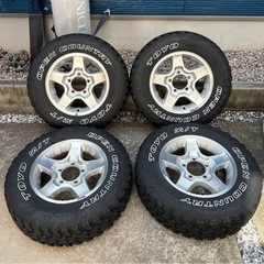 スズキ ジムニー　バリ溝　4本セット　バランス調整済み　TOYO オープンカントリーMT の画像