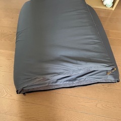 三つ折りマットレスの画像
