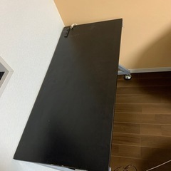 机（黒）の画像