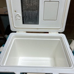 釣り用　クーラーボックスの画像